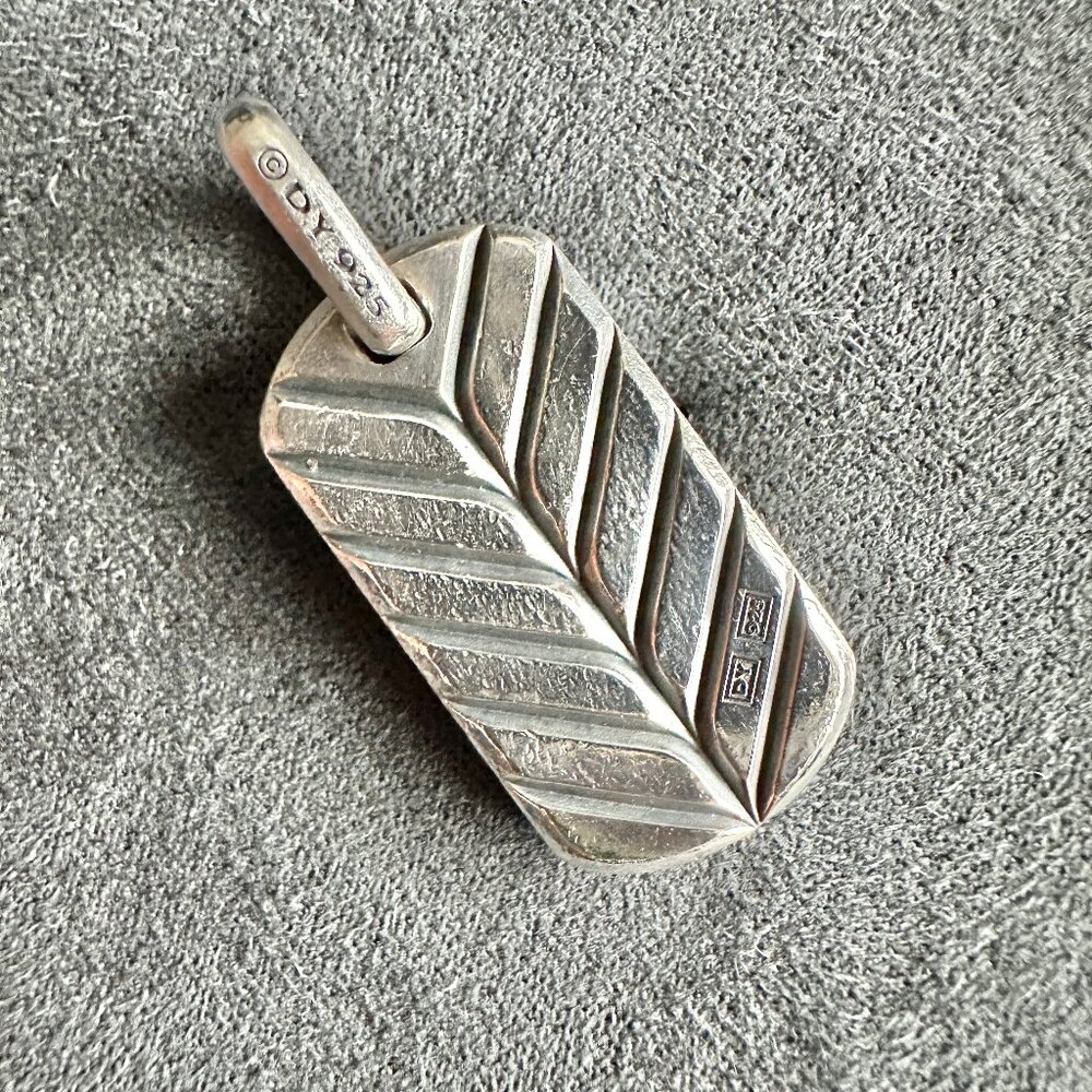 David Yurman Chevron Dog Tag Pendant w/ Tiger's Eye - 27mm - Picture 8 of 14